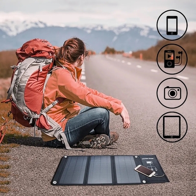 แผงโซลาร์เซลล์แบบพับได้ขนาดเล็ก 120w สำหรับสมาร์ทโฟน / กล้อง / PSP / Power Bank